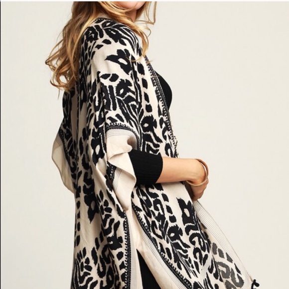 CLEARANCE ‼️LEOPARD DETAIL BLACK IVORY - Kimono - Picture 3 of 6